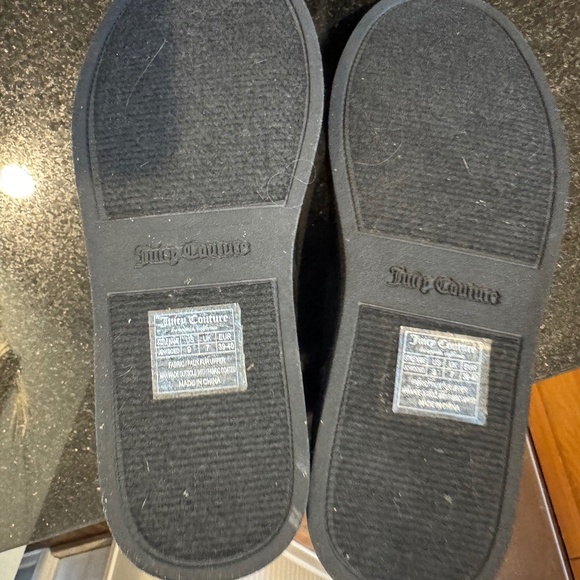 Juicy Couture Women's Faux Fur boots - Picture 7 of 7